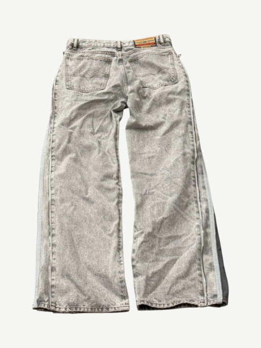 Diesel D-Rekiv straight jeans back in gray acid wash with classic Diesel pockets and brown leather tag