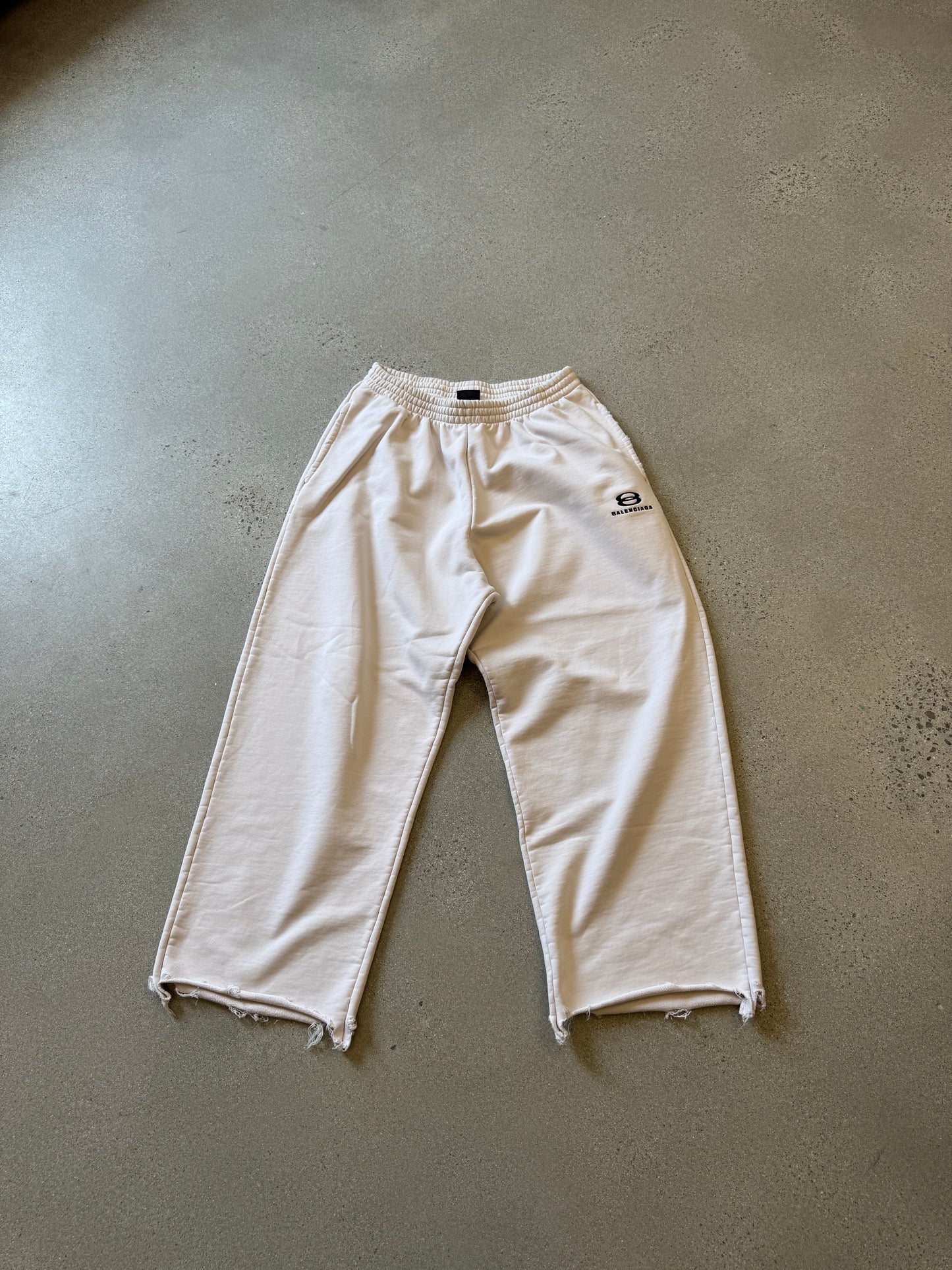 Balenciaga White Unity Sports Icon Cropped Sweatpants