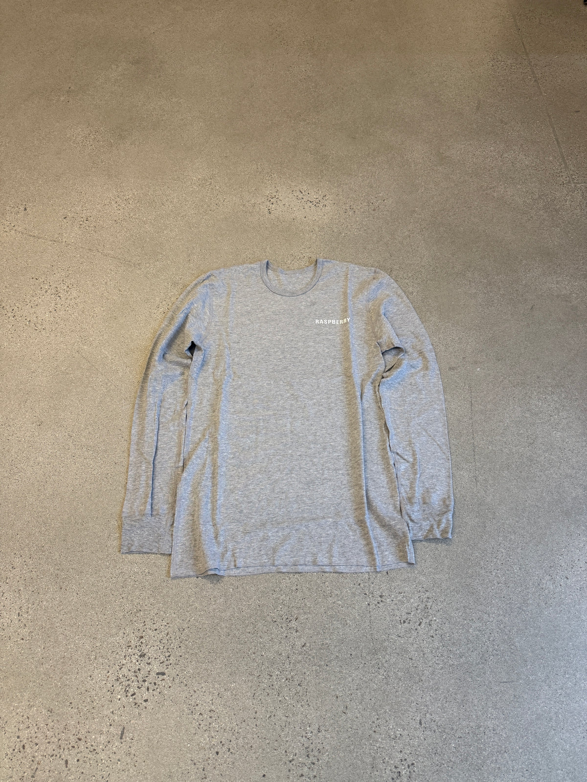 GV Gallery Raspberry Hills Gray Schwarzeneggar Thermal Longsleeve