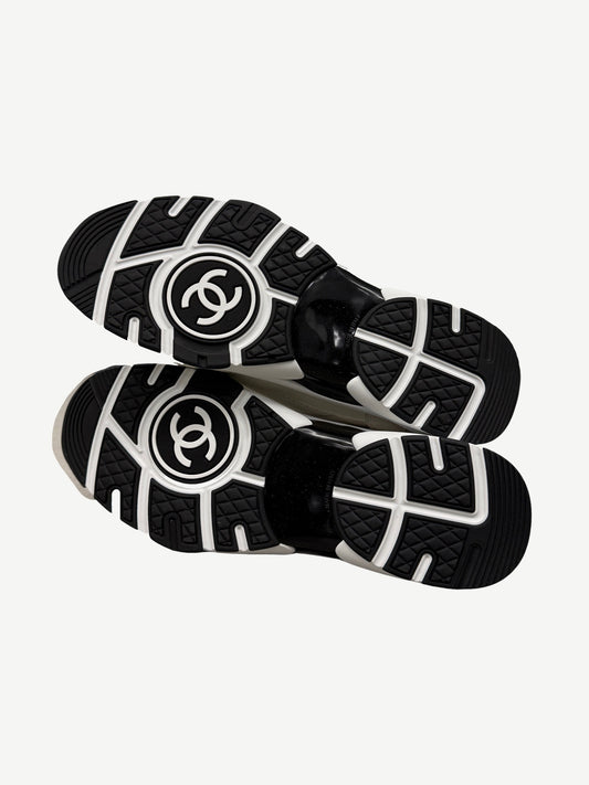 Chanel White Black Low Top Suede CC Trainer