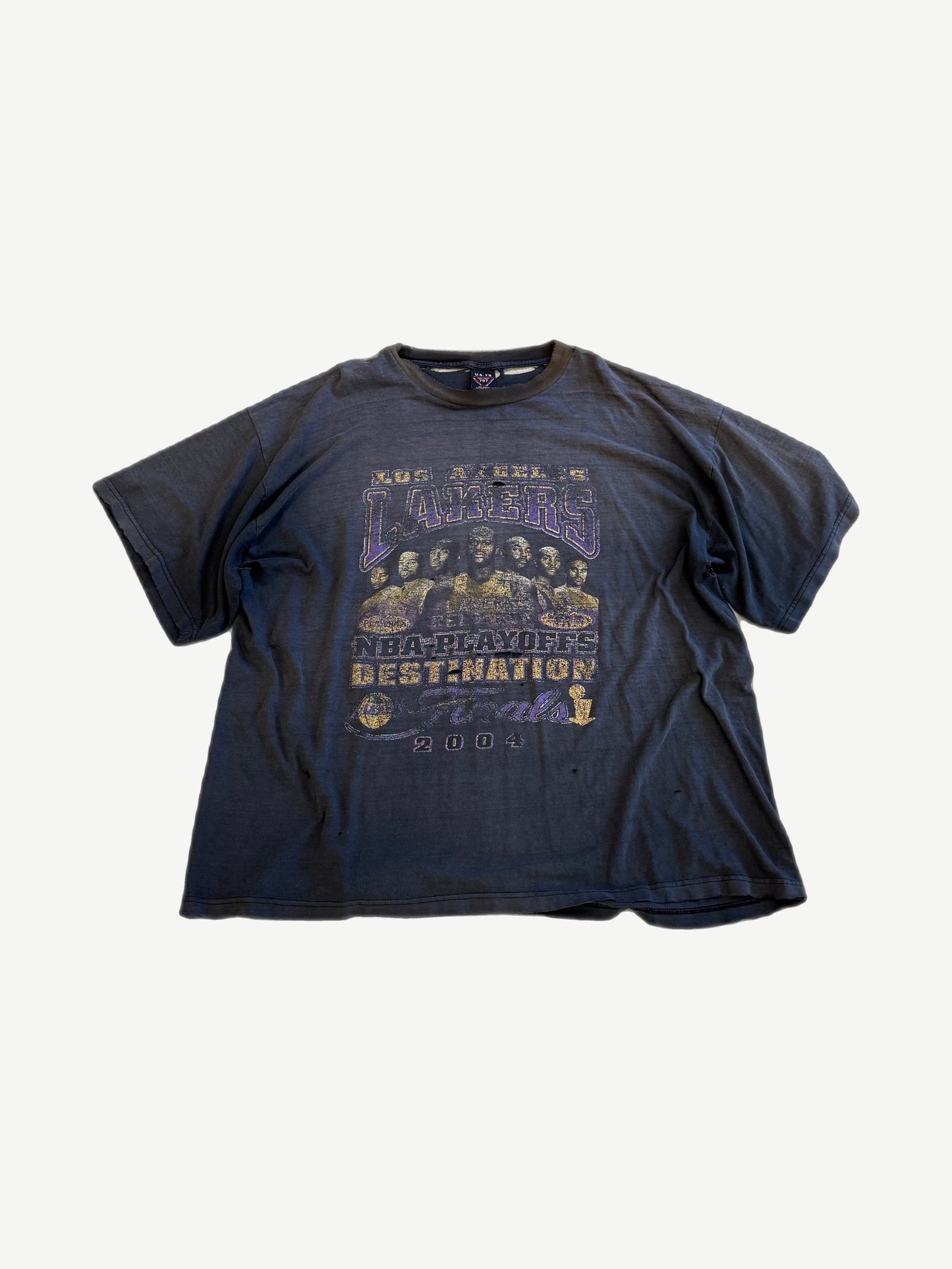 Vintage 2004 NBA Playoffs Lakers tee front in black with purple gold Lakers championship print on chest