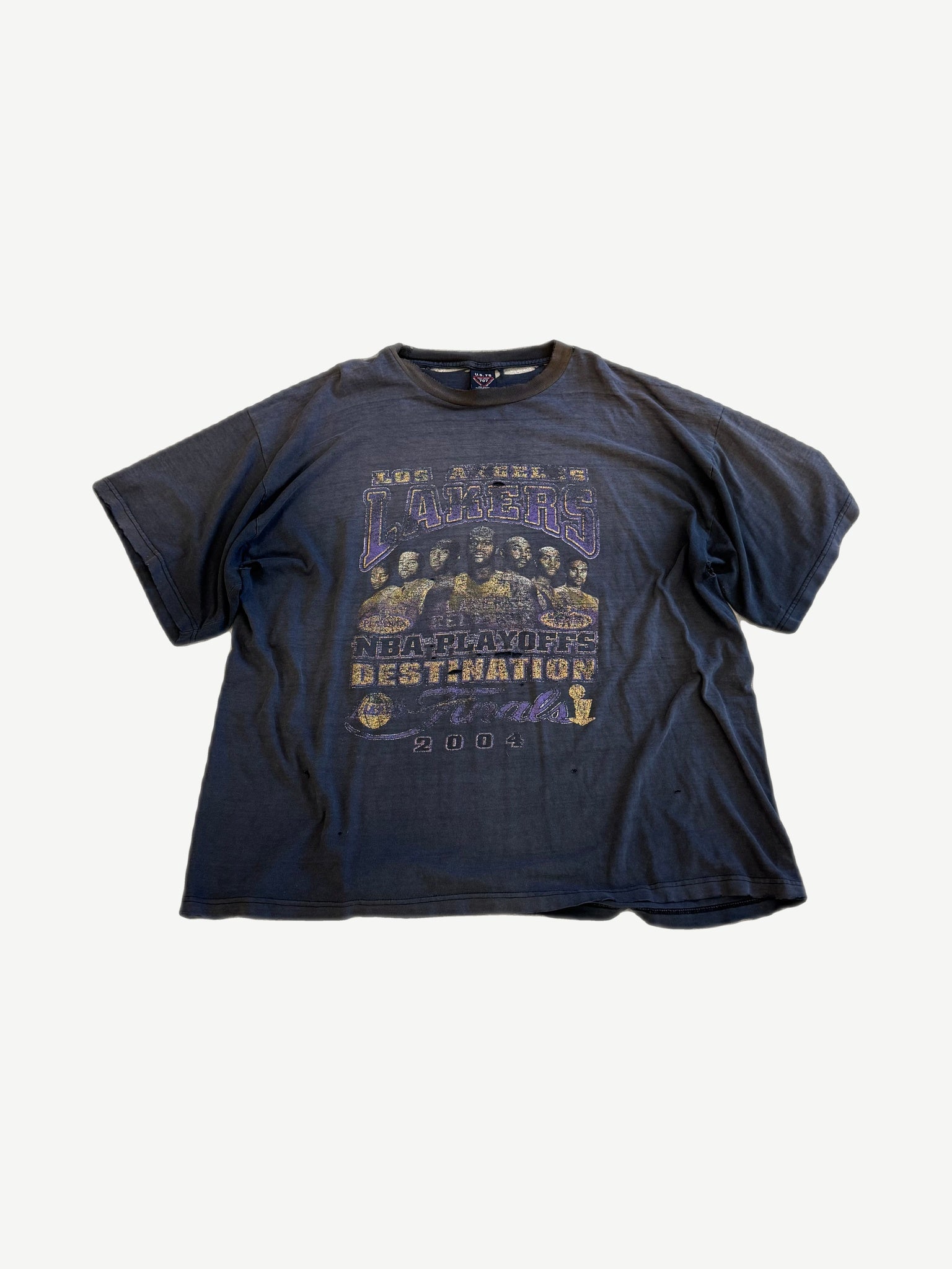 Vintage 2004 NBA Playoffs Lakers tee front in black with purple gold Lakers championship print on chest