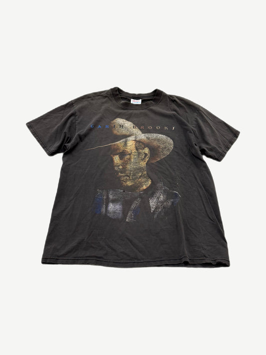 Vintage Garth Brooks Fresh Horses tour tee in black with horse illustration and tour title across chest.