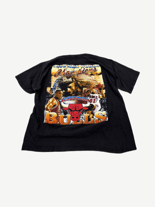 Vintage Bulls 1998 World Champs rap tee back view with Jordan-era championship roster print.