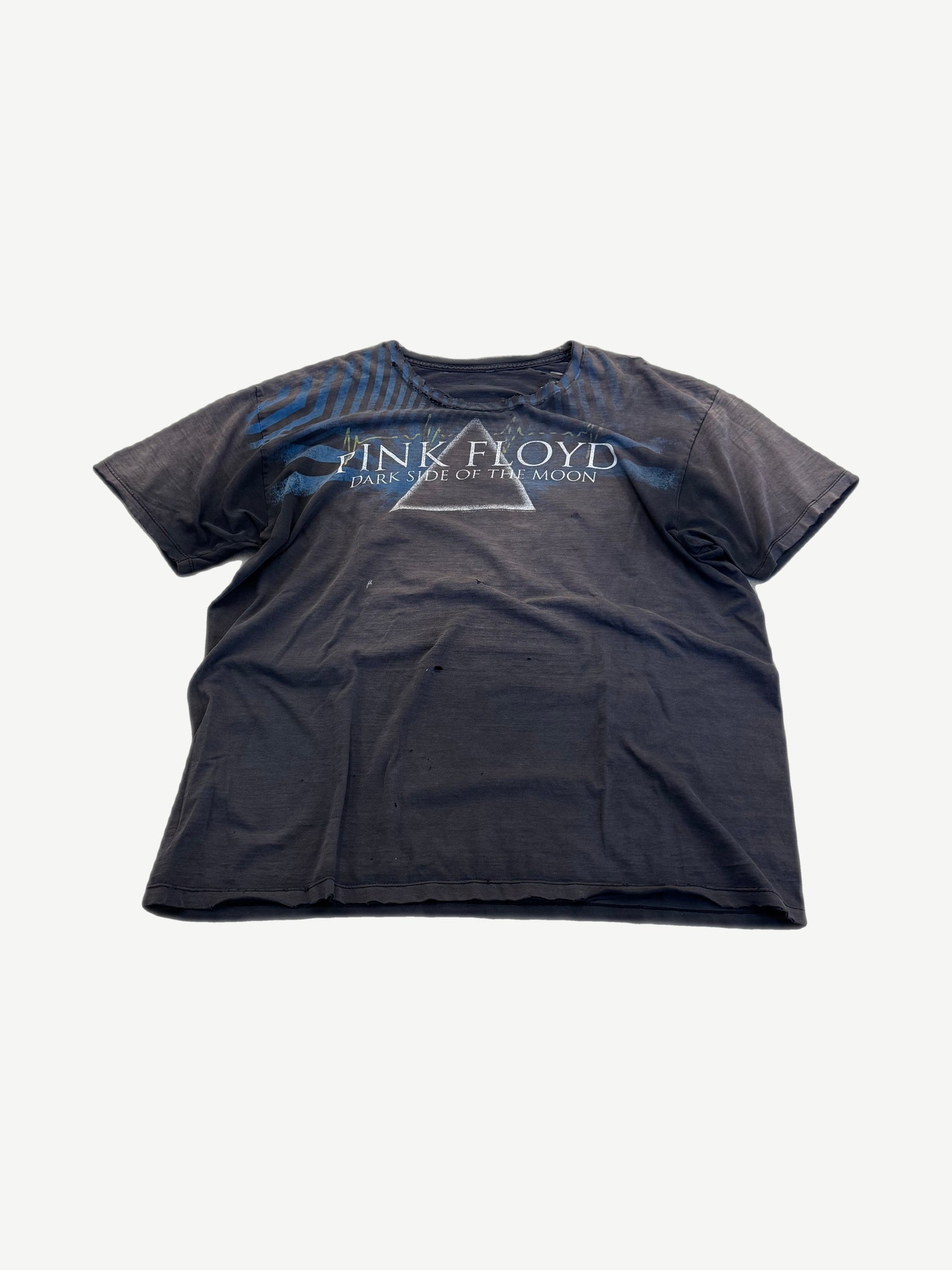 Vintage Pink Floyd Dark Side of the Moon tee in black with iconic prism rainbow graphic print on front.