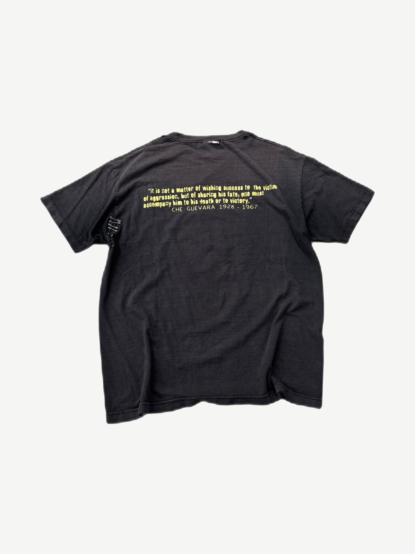 Vintage Rage Against the Machine black tee back with Che Guevara 1928 to 1967 commemorative quote.