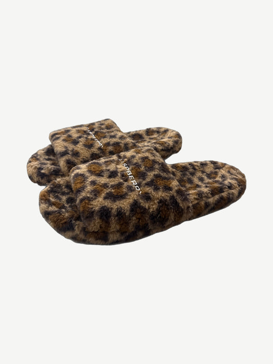 GV Gallery Raspberry Hills cheetah fur slides side profile showing thick footbed and contoured sole.
