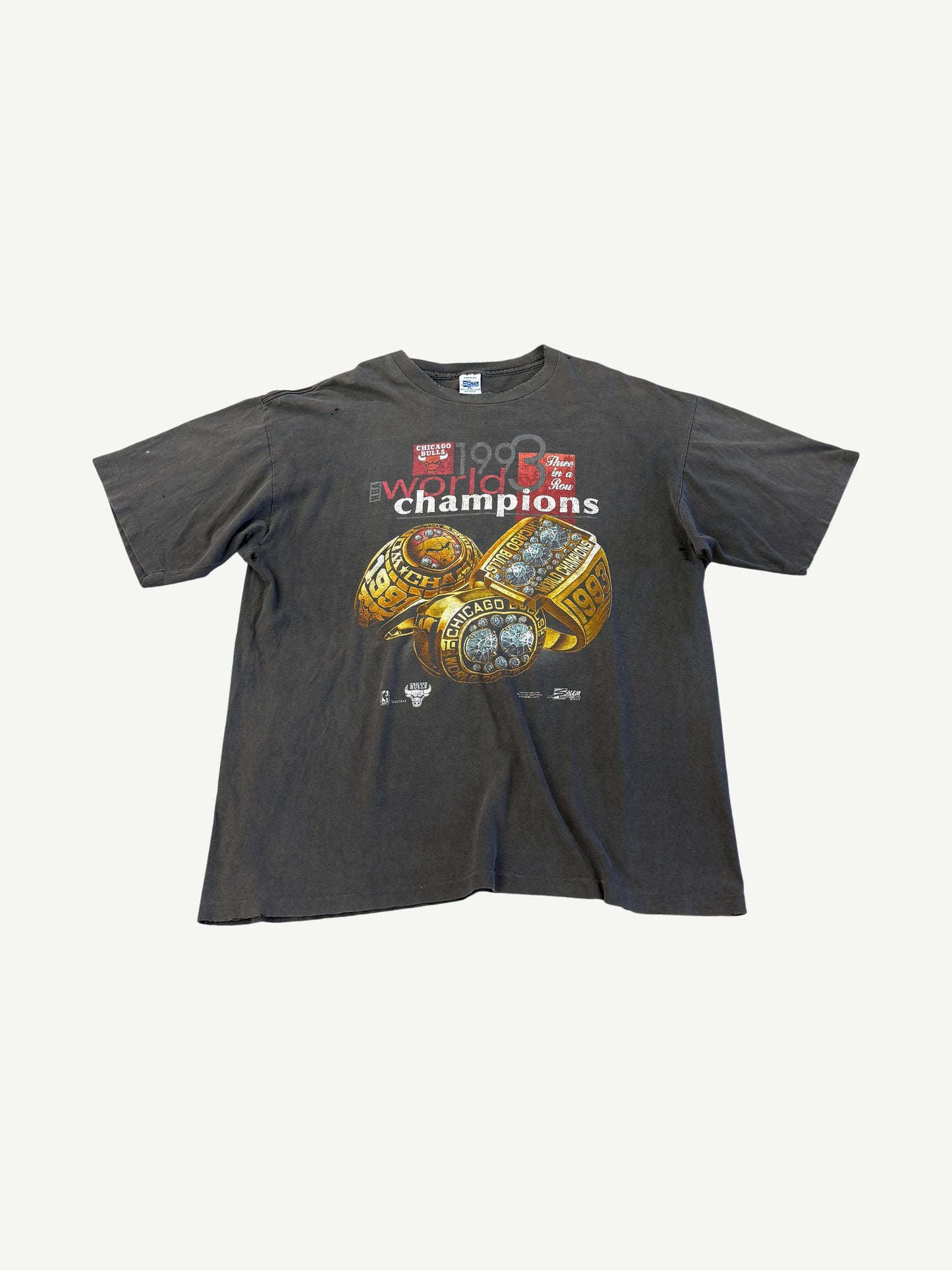 Vintage Chicago Bulls 1993 World Champions Ring Tee