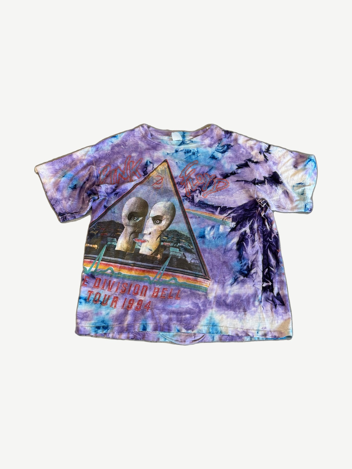 Vintage Pink Floyd Division Bell 1994 tour tee with purple blue tiedye and prism faces graphic print.