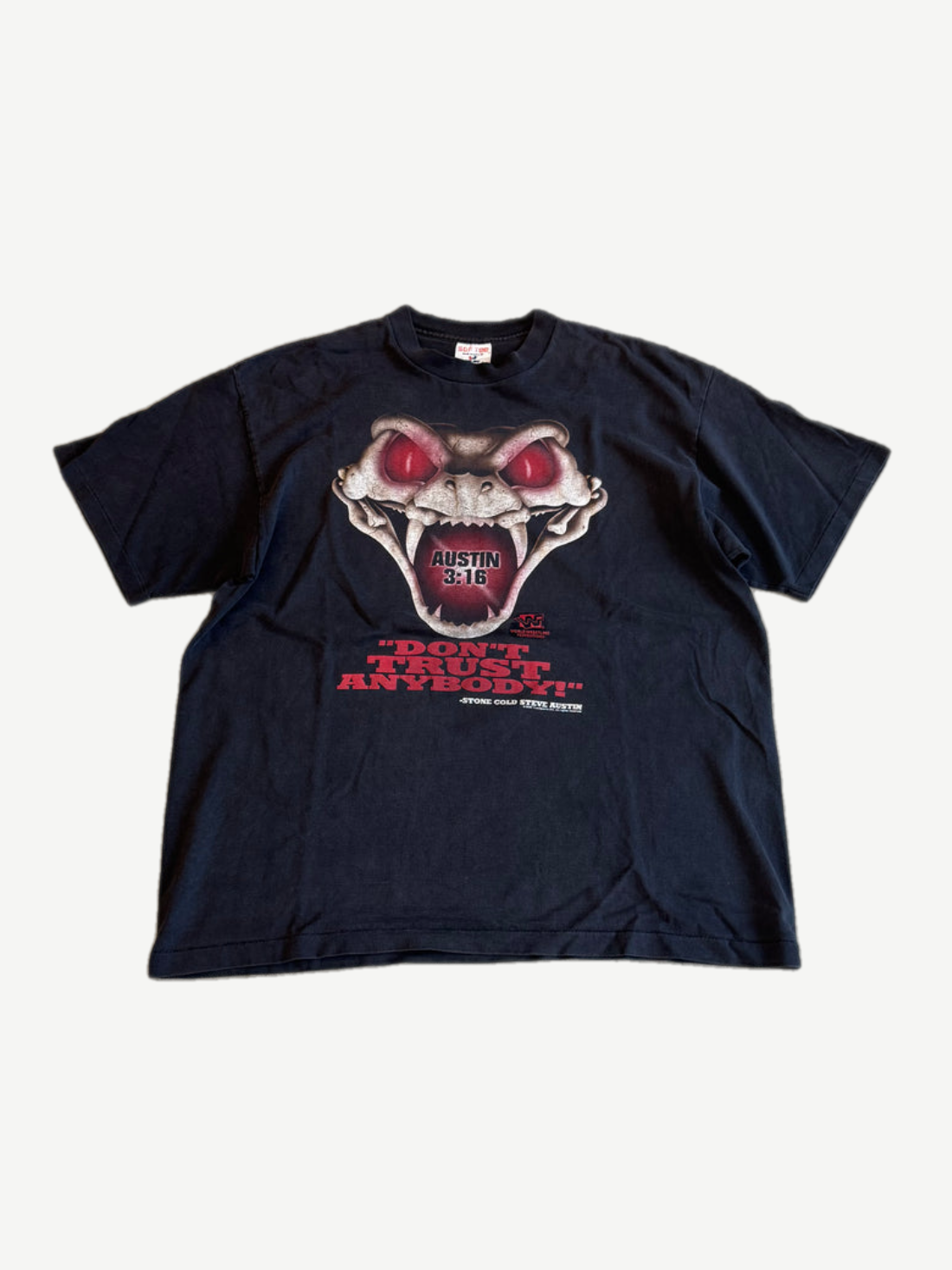 Vintage Stone Cold Steve Austin Don't Trust Anybody WWE tee in black with snarling wolf graphic